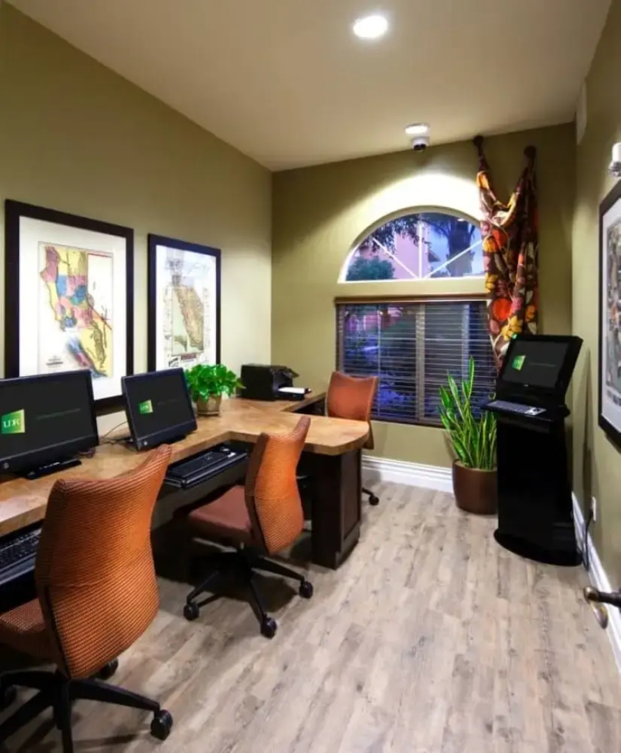 Bluebird Suites in Santa Clara