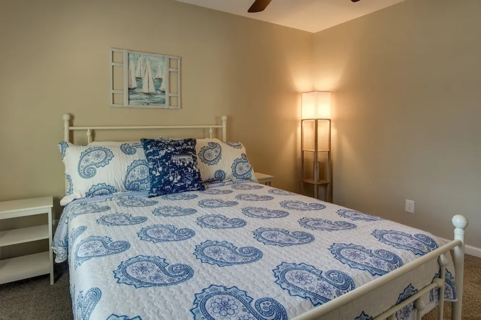 Sunny Savannah Home w/ Hot Tub ~ 10 Mi to Downtown