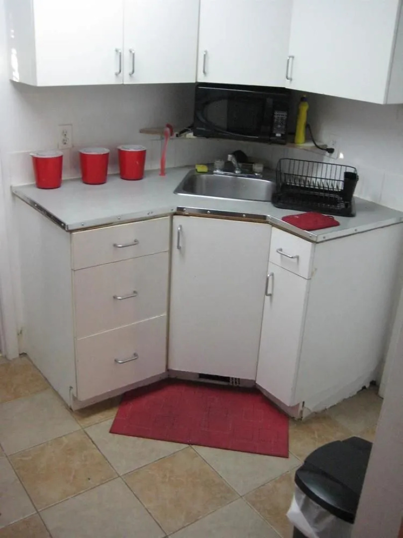 Adib Apartments - 1530 Gilles St, Unit 4 (Basement)