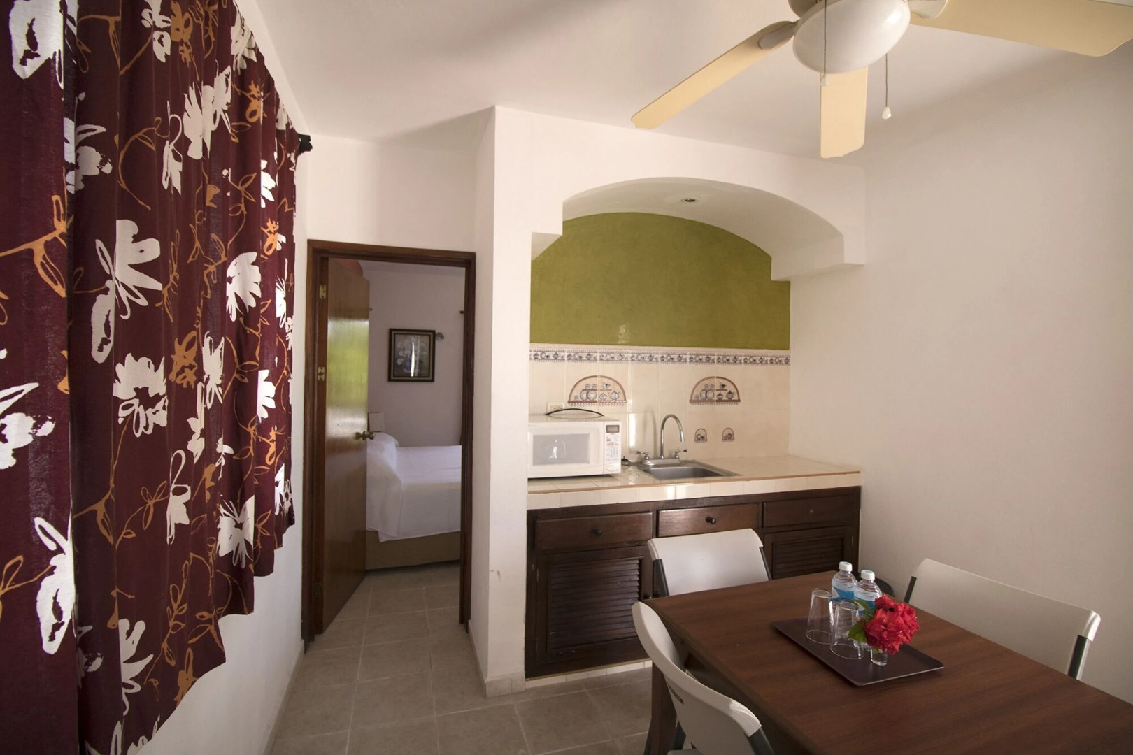 Chac Chi Hotel and Suites