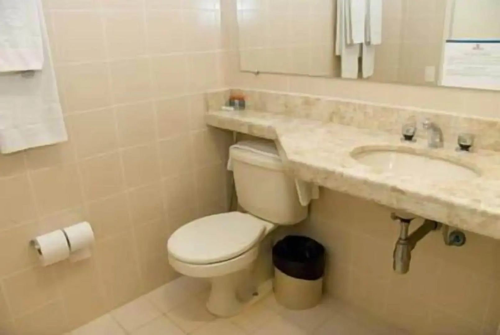 Harbor Self Graciosa Hotel