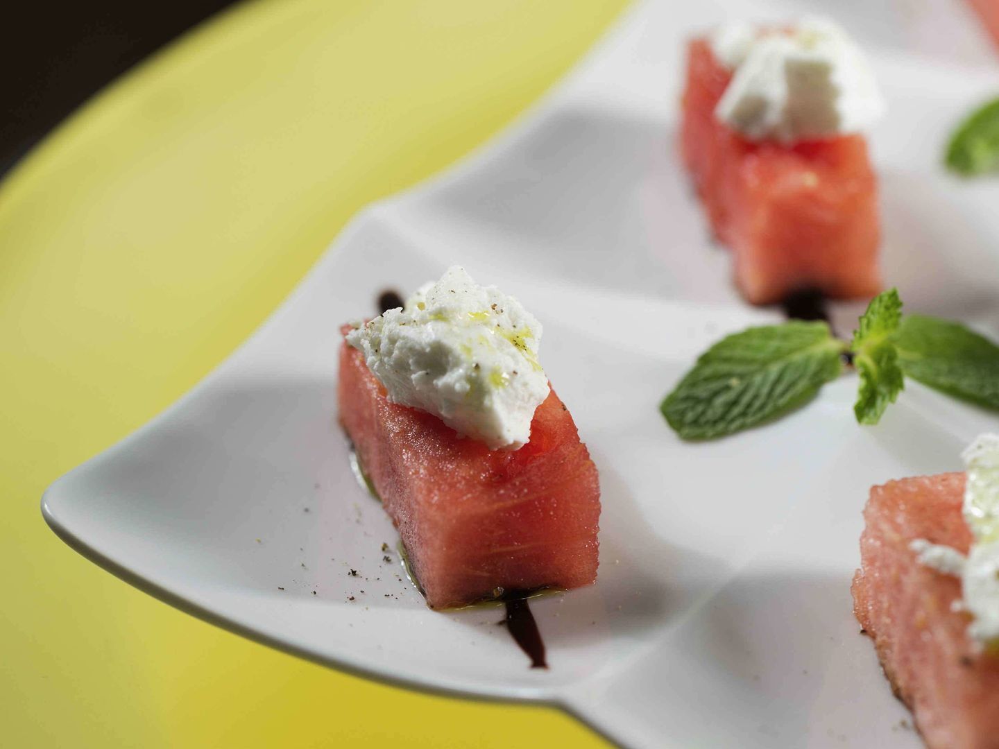 Pullman Dubai Jumeirah Lakes Towers - Hotel & Residence