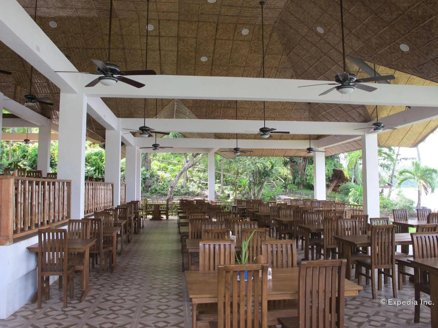 Coco Beach Island Resort