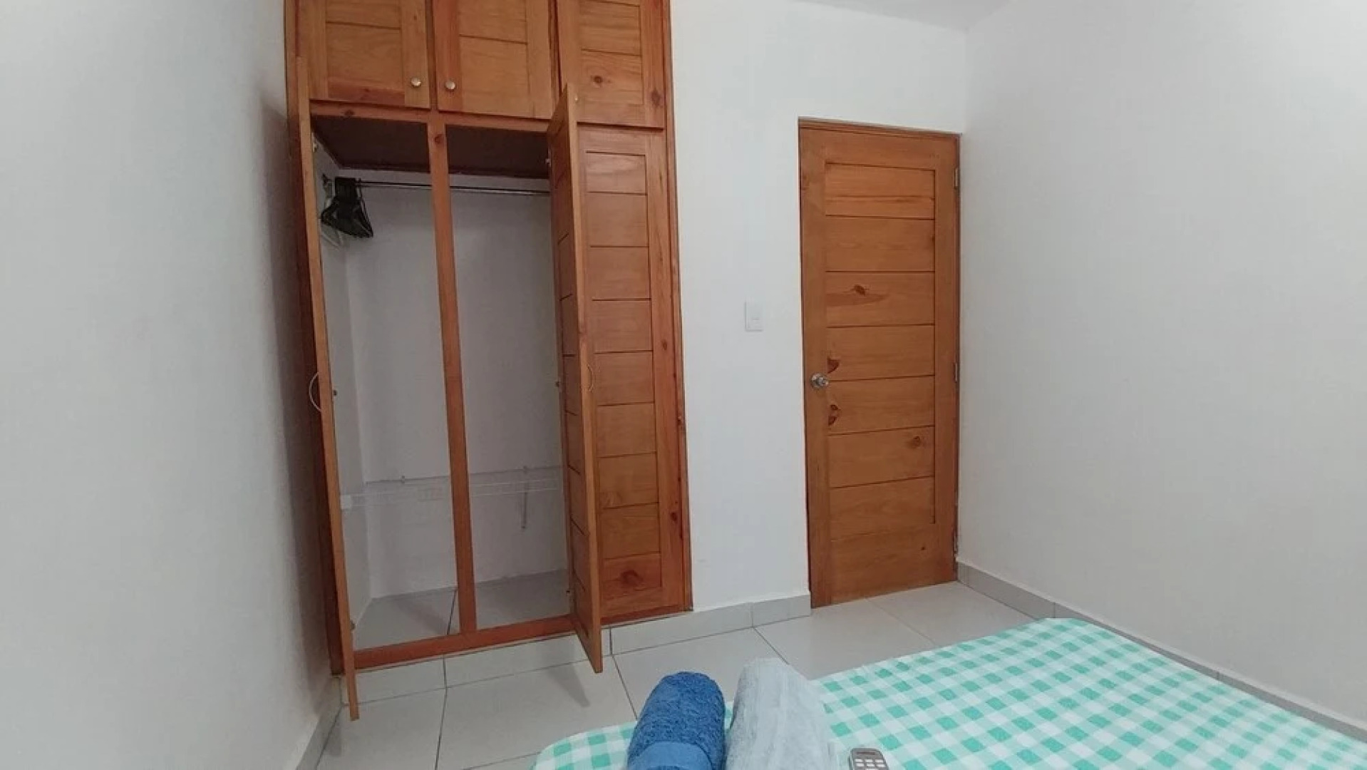 Tropical Condo BBQ Pool 5min to Airport