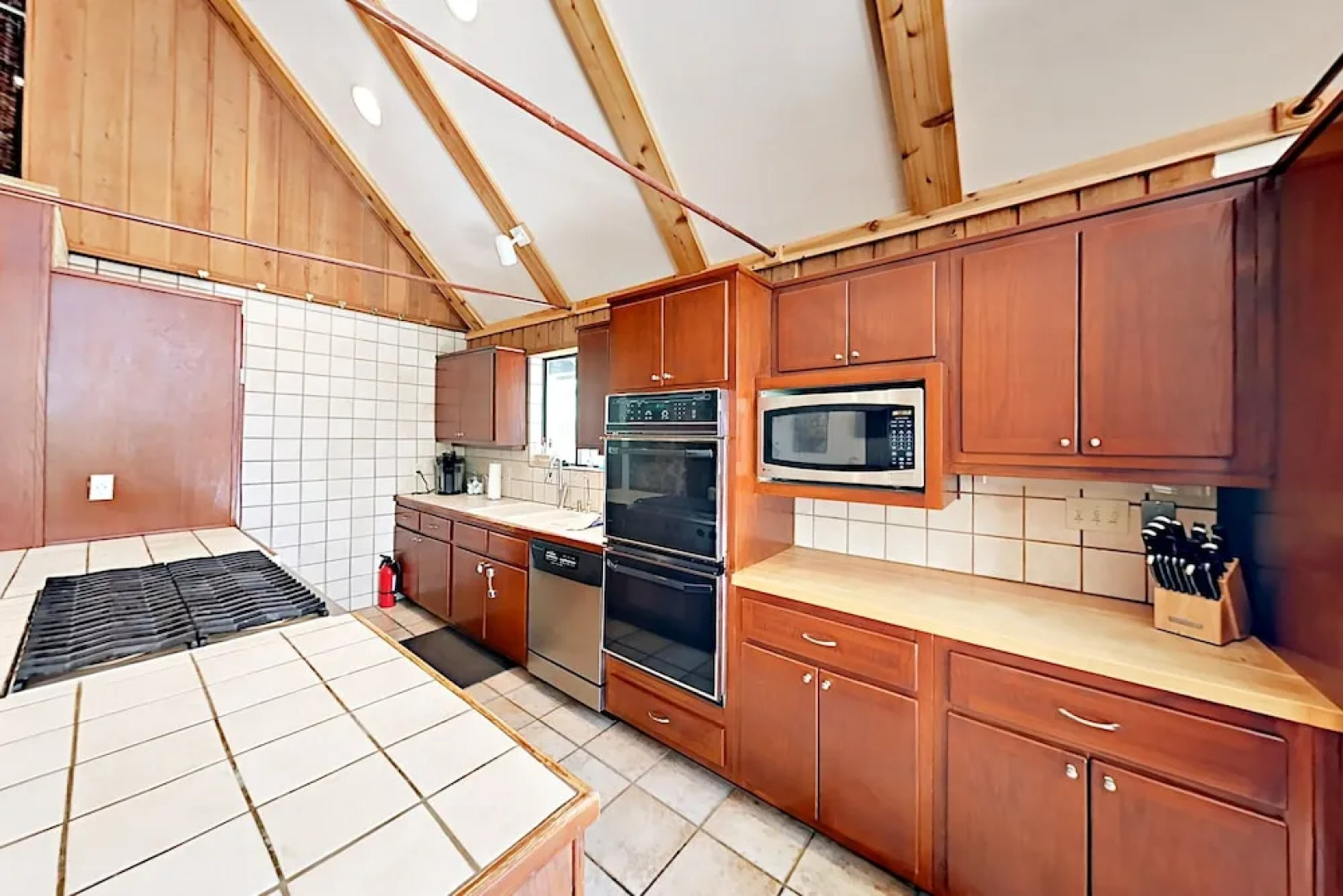 35 St Moritz Terrace Cabin 3 Bedrooms 3 Bathrooms Home