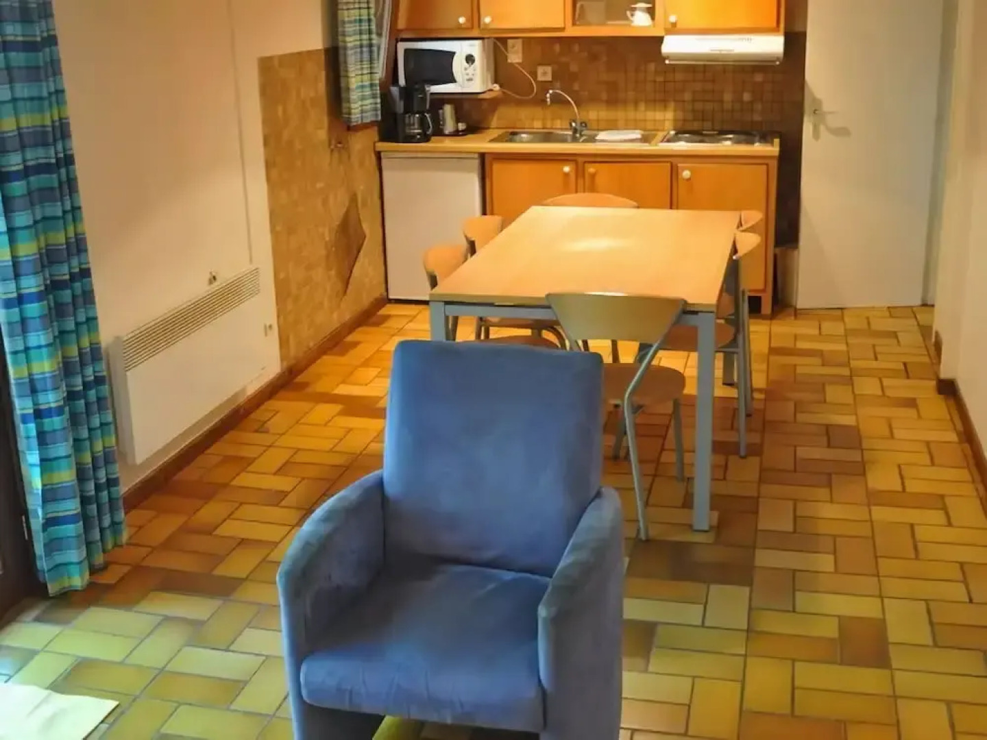 Cozy, Wooden Chalet With a Microwave, Located in a Forest