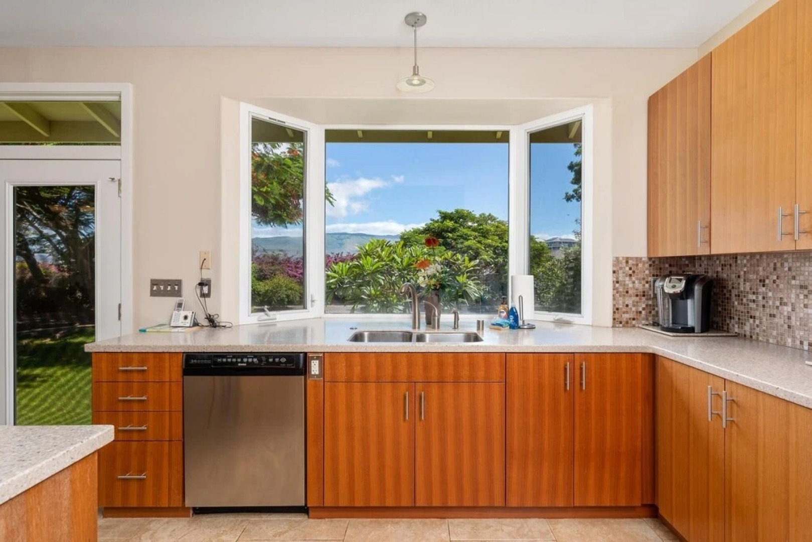 Big Island Awamoa Hale 3 Bedroom Home