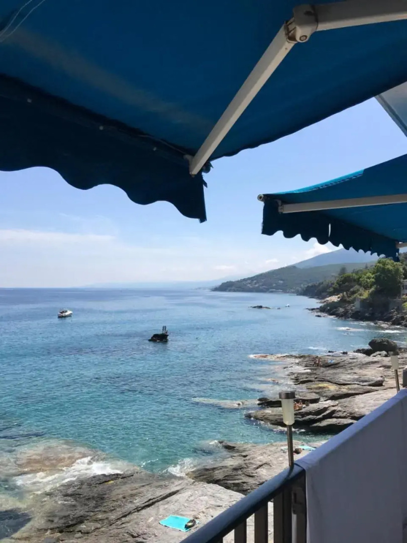 Studio pied dans l’eau CAP CORSE ERBALUNGA