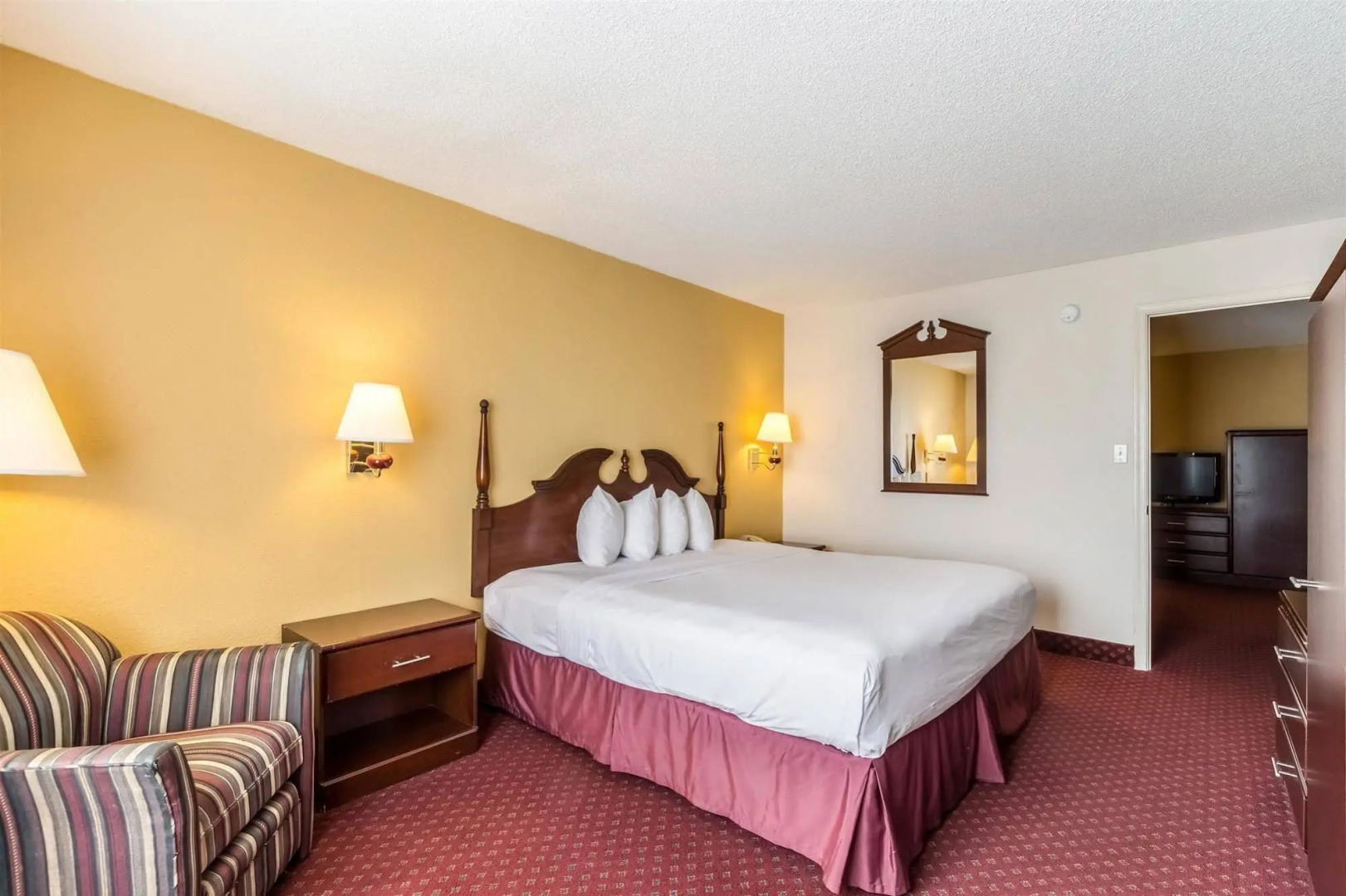 Econo Lodge Inn & Suites Chambersburg Central