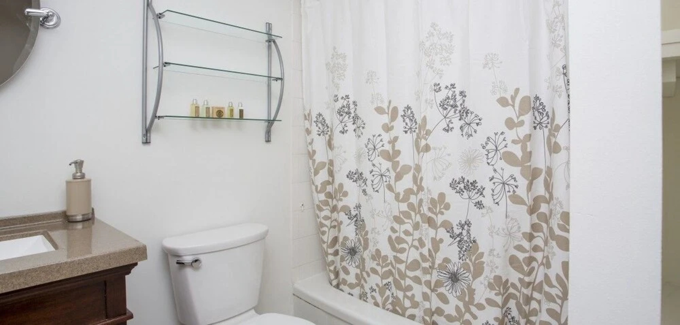 Moore Suites - Waterfront Place