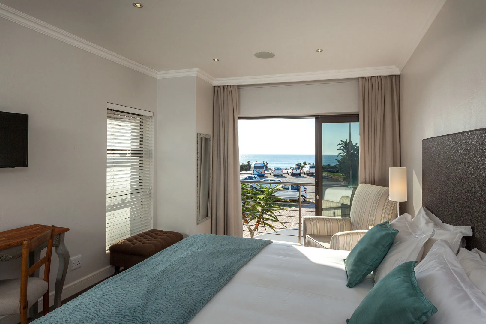 Super Tubes Guesthouse