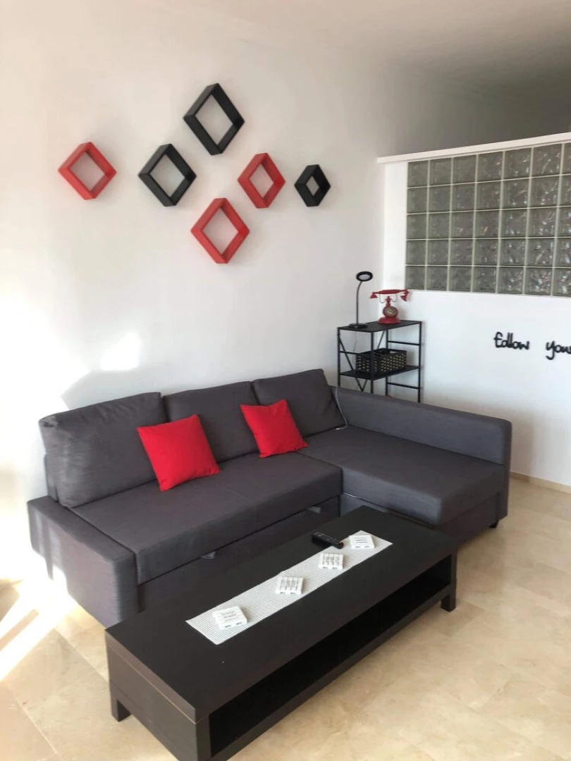 2274-Bonito bajo con piscina