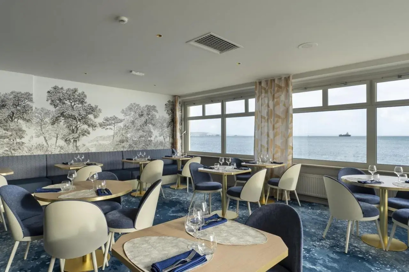 Hôtel Morgat Le Grand Hôtel De La Mer