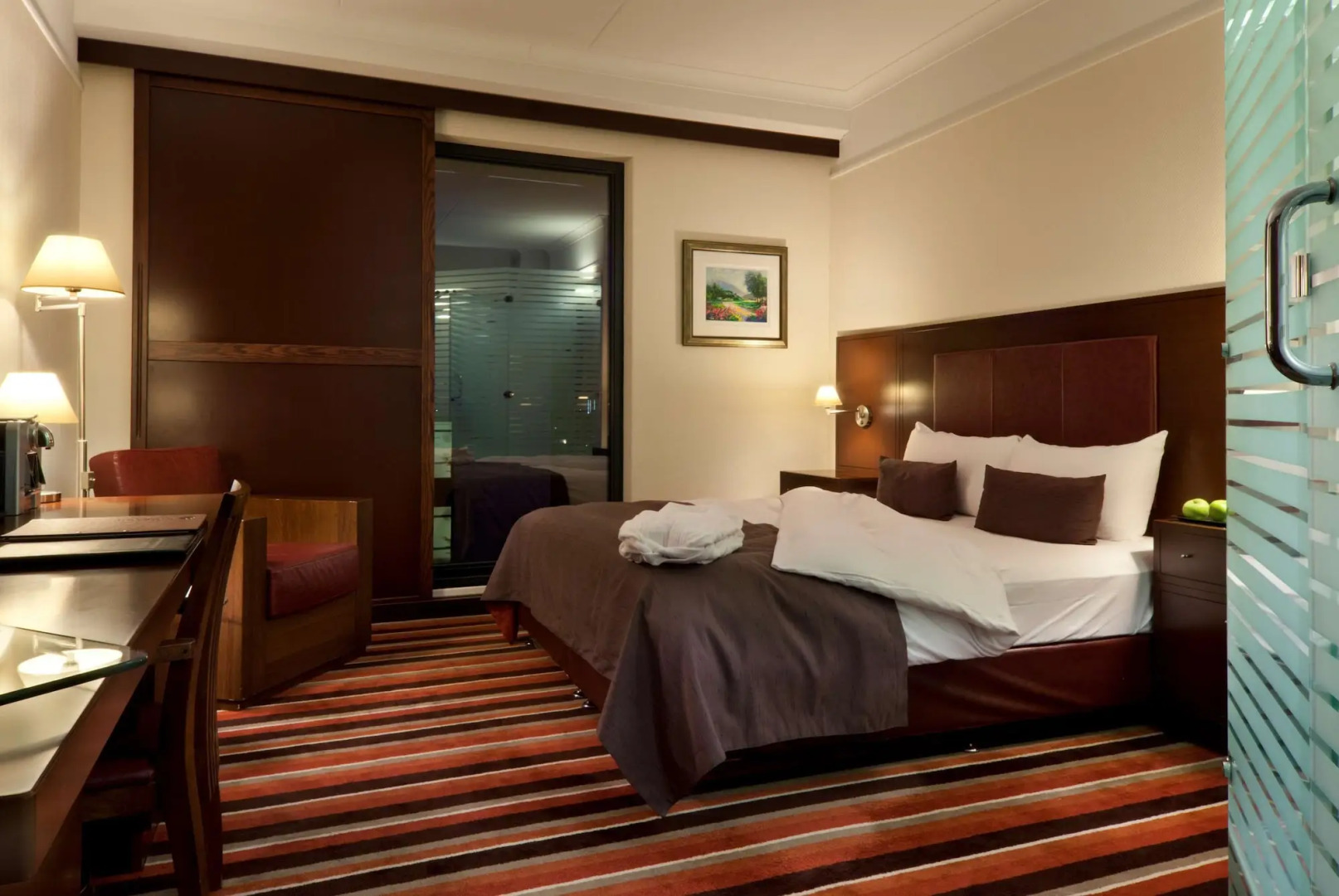 Отель Plaza Premium Grand Winston