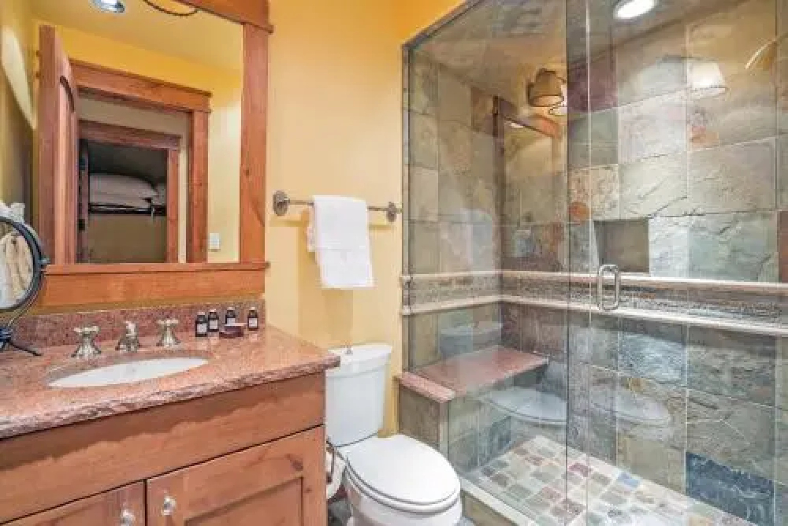 Autumn Ridge - 11 Br Home