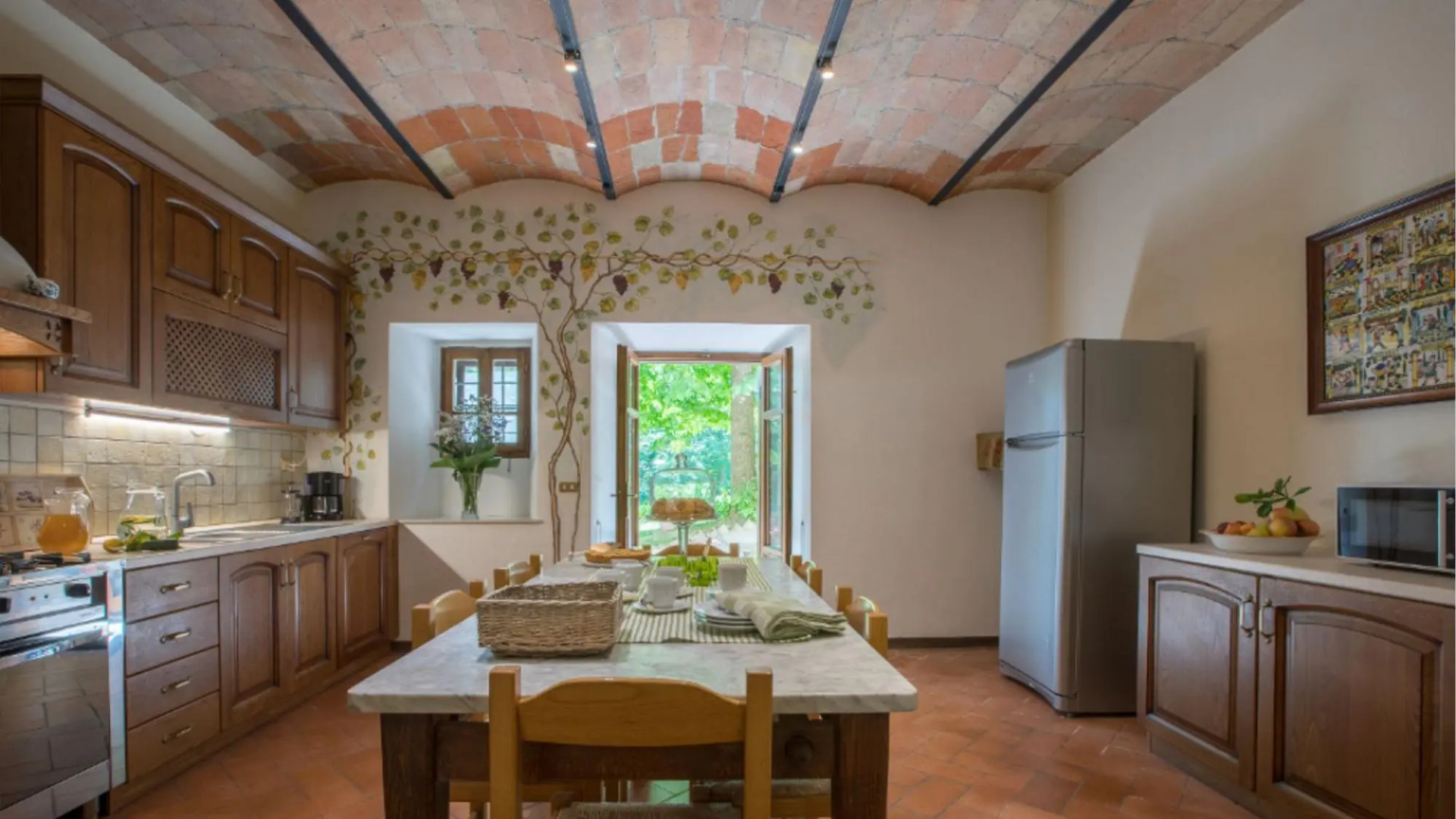 Splendid Villa for 12 Pool Outdoor Jacuzzi 25-hectare Park Hunting Fishing-palazzo Delle Rose