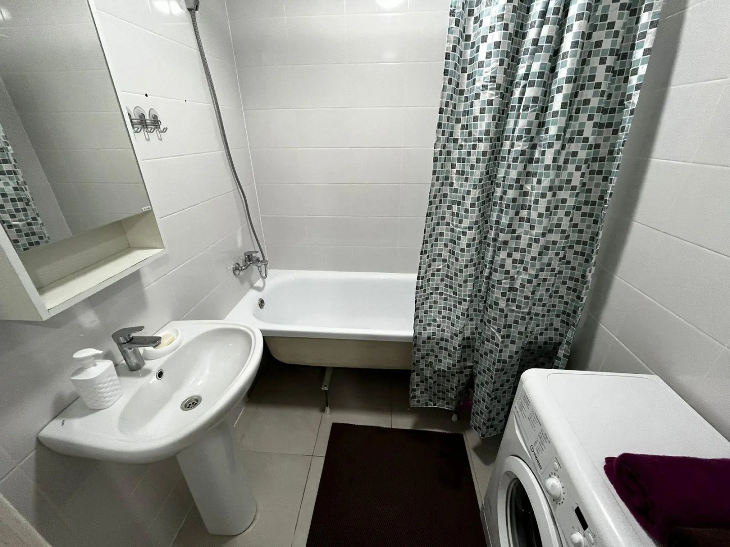 Sunny Days (Санни Дейз) на улице Лётчика Ларюшина 6 корпус 2