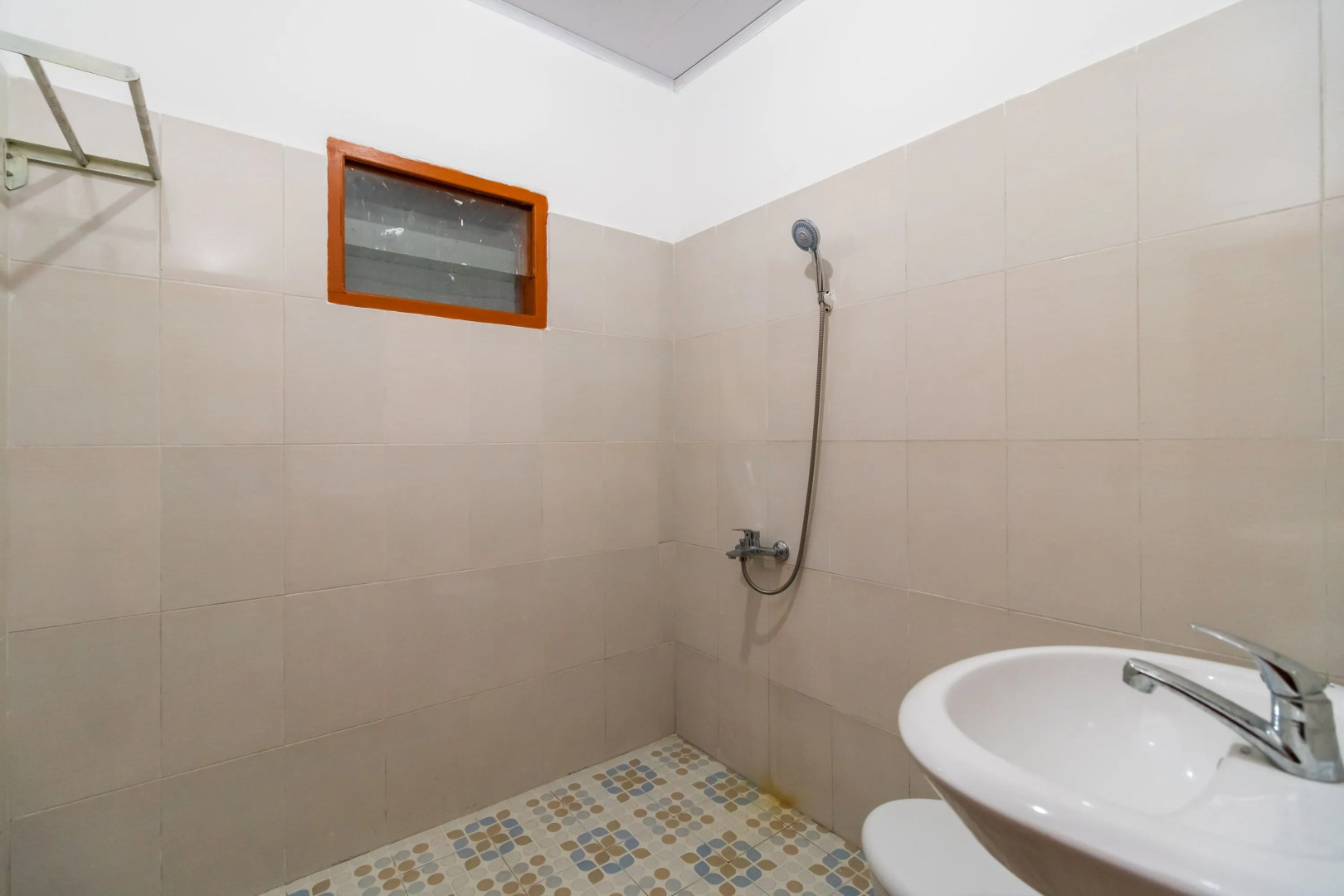 RedDoorz @ Aldos Villa Silangit