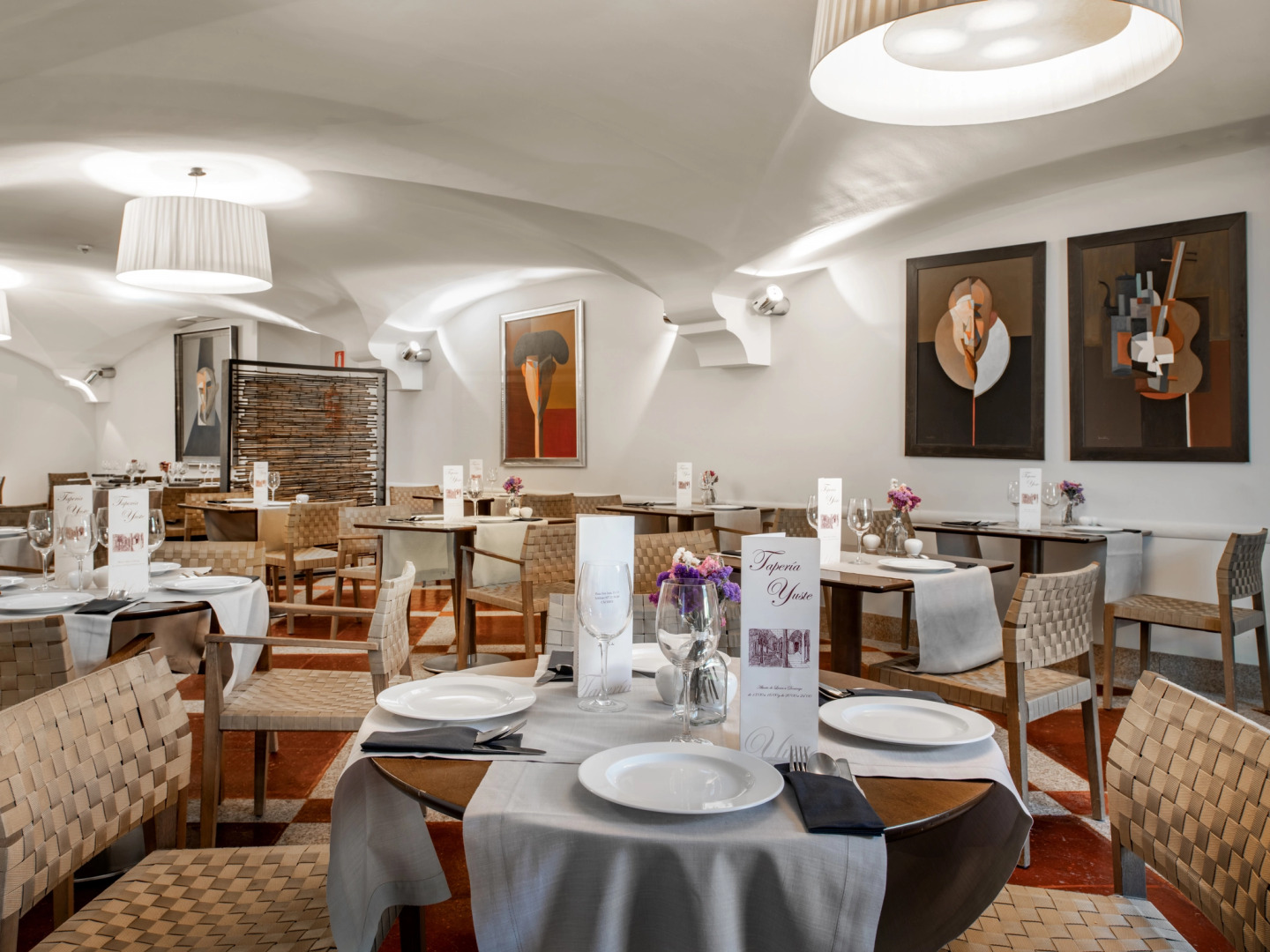 Отель NH Collection Cáceres Palacio de Oquendo