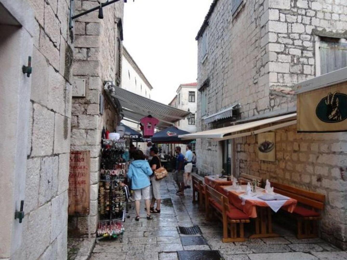 Apartments Ambiente mit Pool