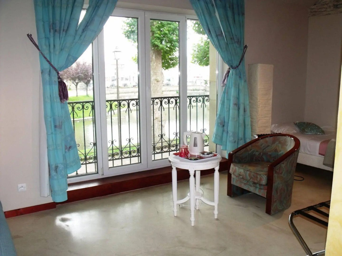 Logis Hôtel Les Pages