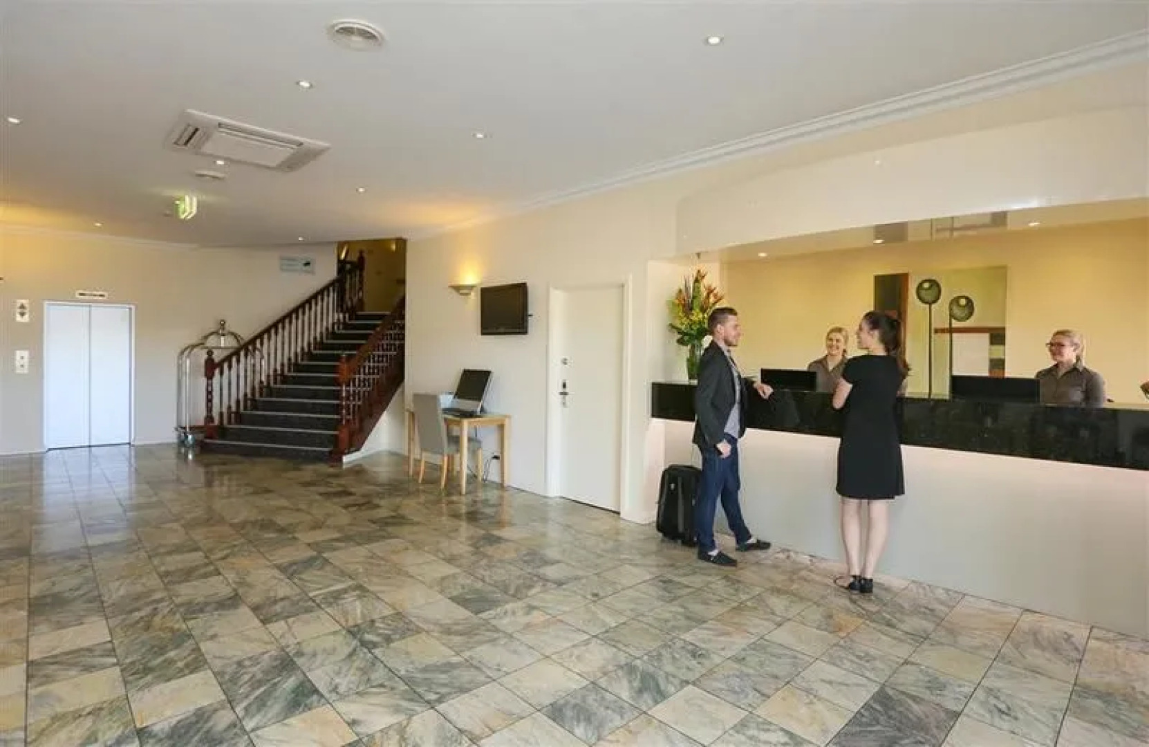 Country Comfort Albury Hovell Tree