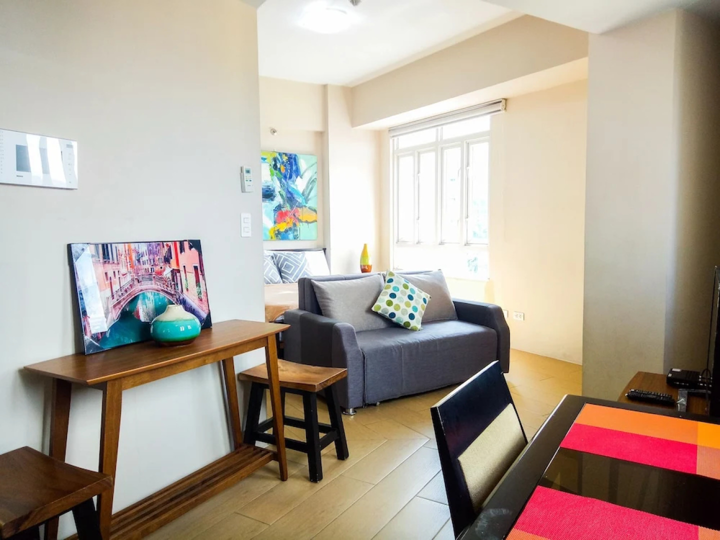 Airport T3 Newport Condotel