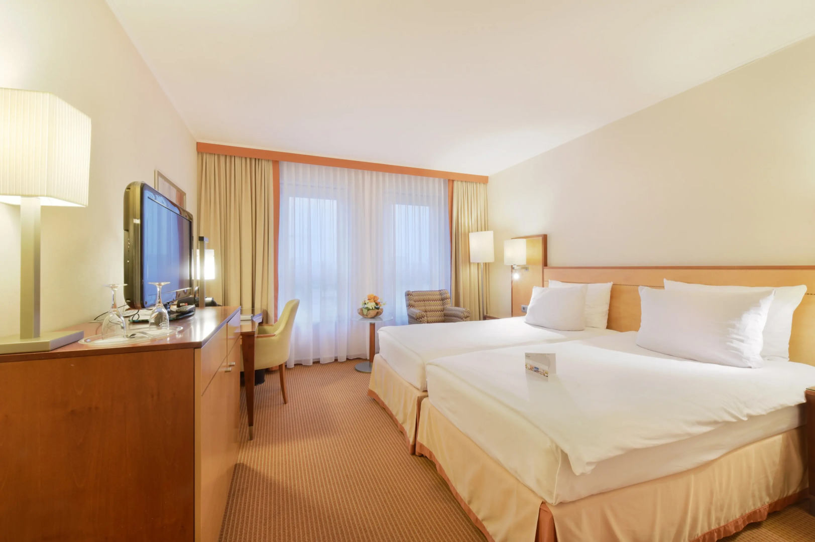 Отель The Q - Quadro City Hotel