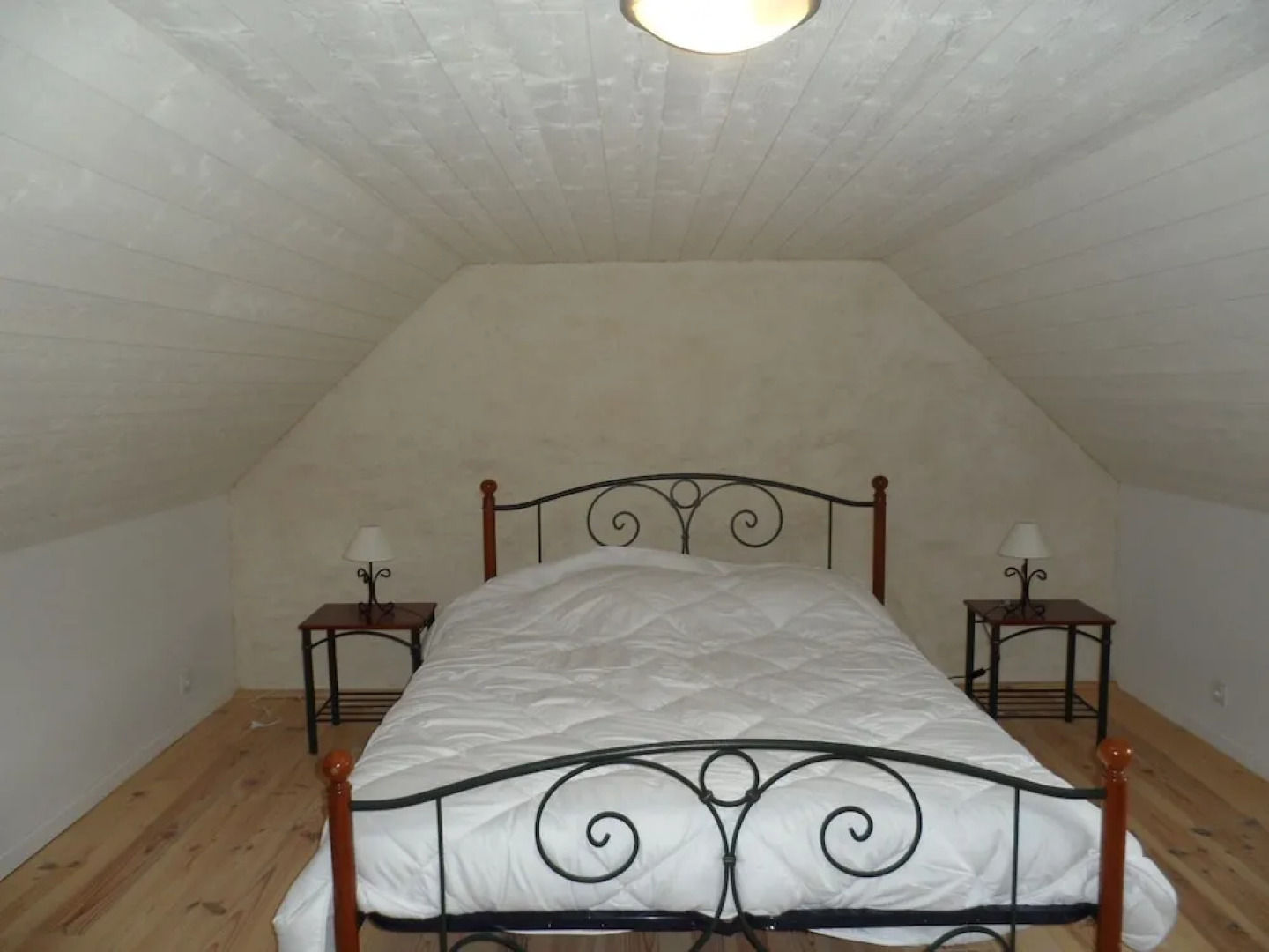 House With 4 Bedrooms in Plogastel-saint-germain, With Enclosed Garden