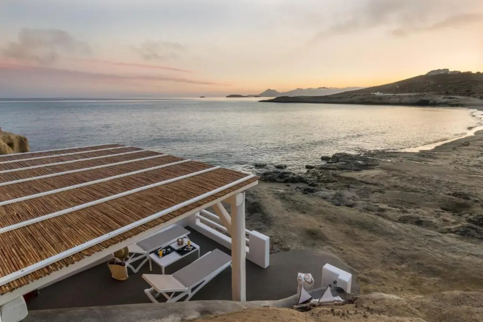 Peter's Sea and Sαnd Residence