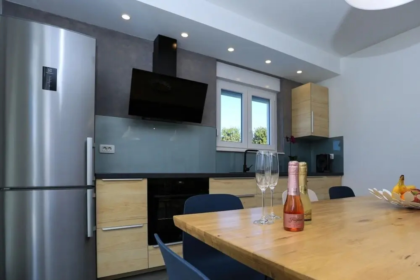 Kreso - With Pool - H