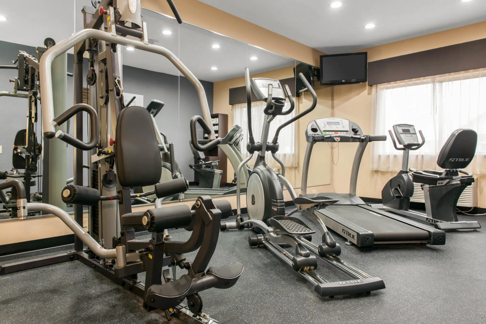 Comfort Suites Terre Haute University Area