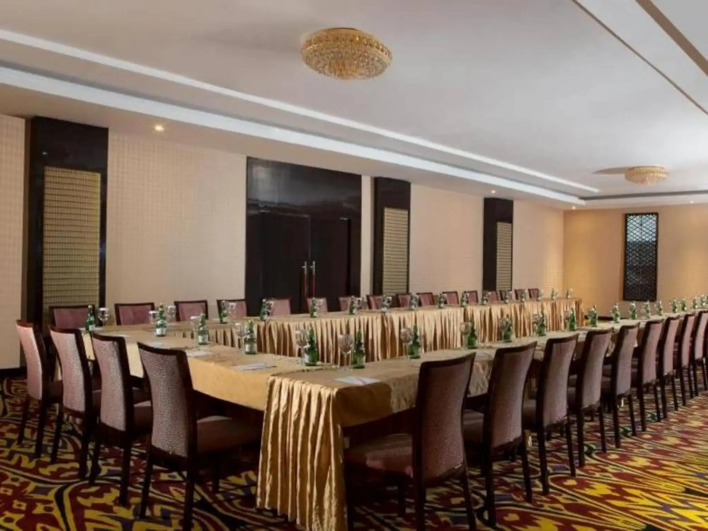 Best Western Plus Makassar Beach