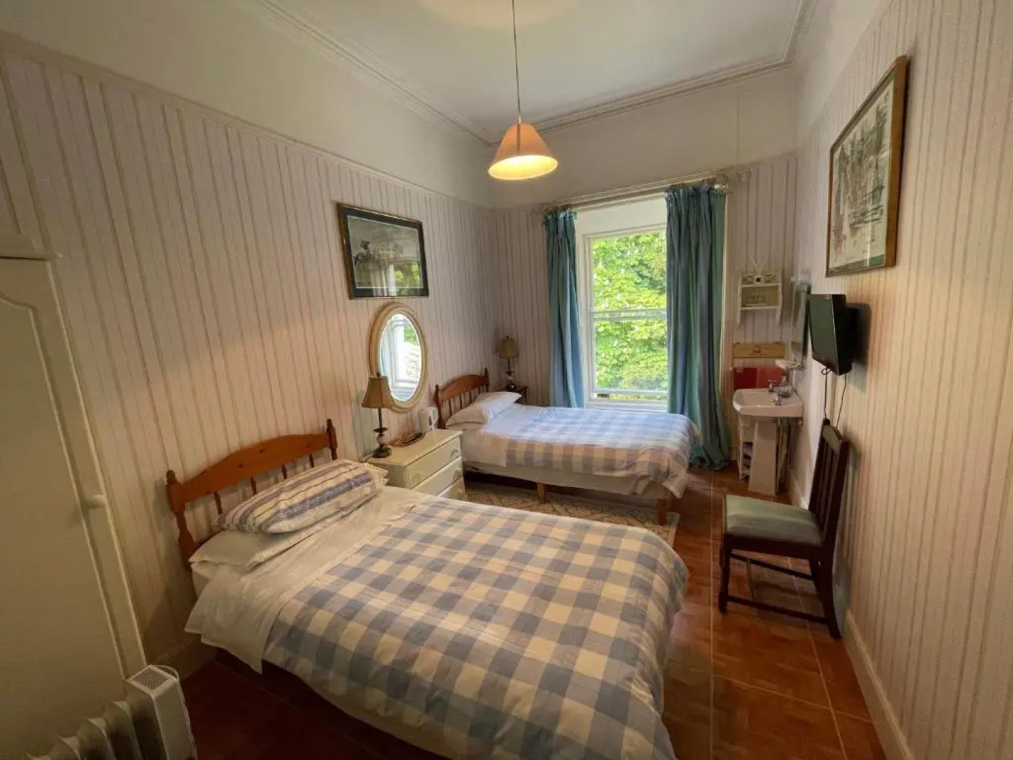 Glenmore House