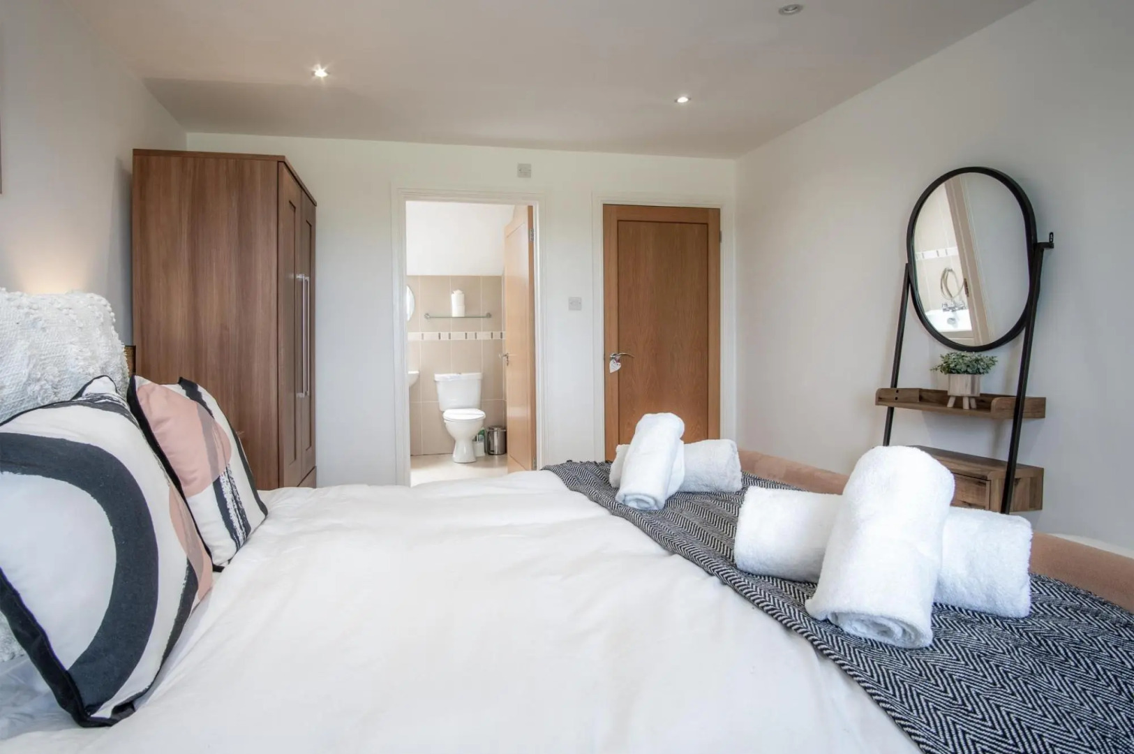 Knights Rest - 4 Bedroom - Princes Gate