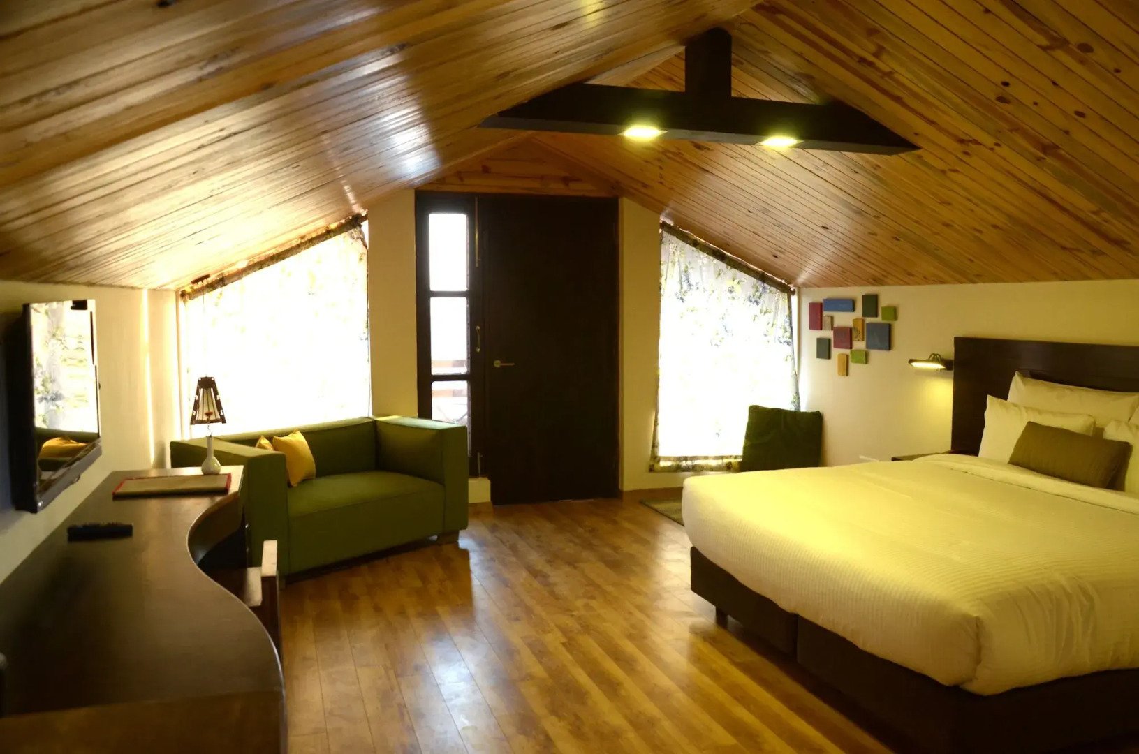 WoodSmoke resort & Spa