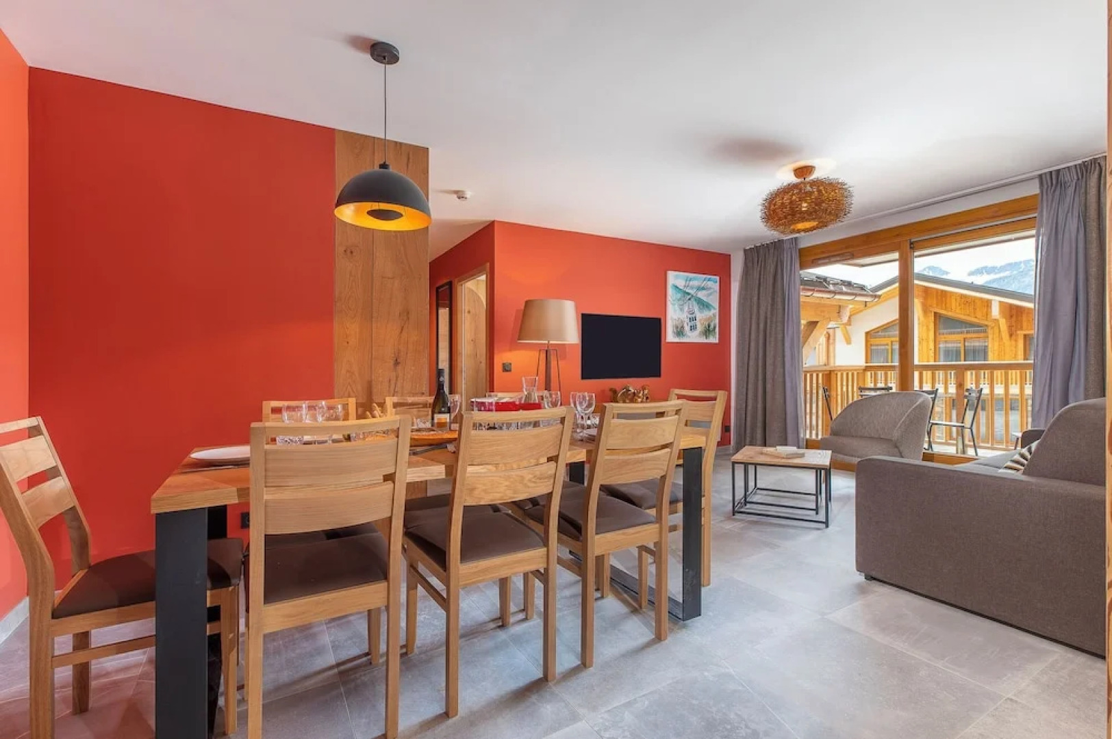 La Cour Aux Ecureuils