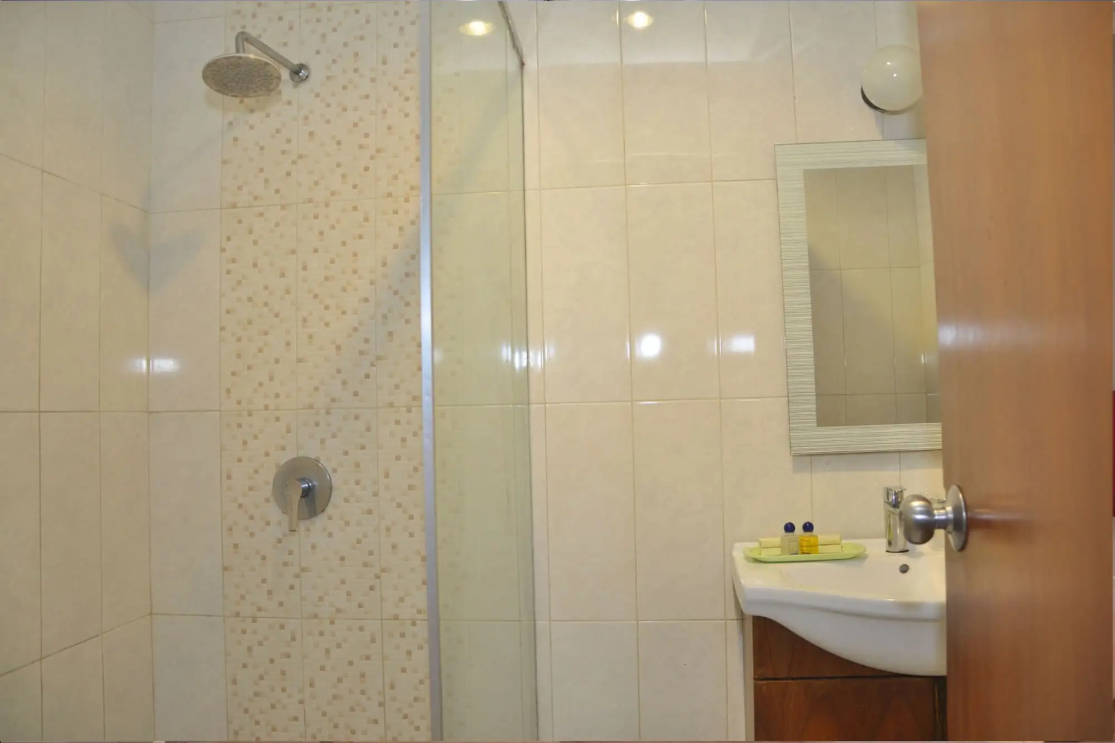 Royal Hotel and Convention Tretes