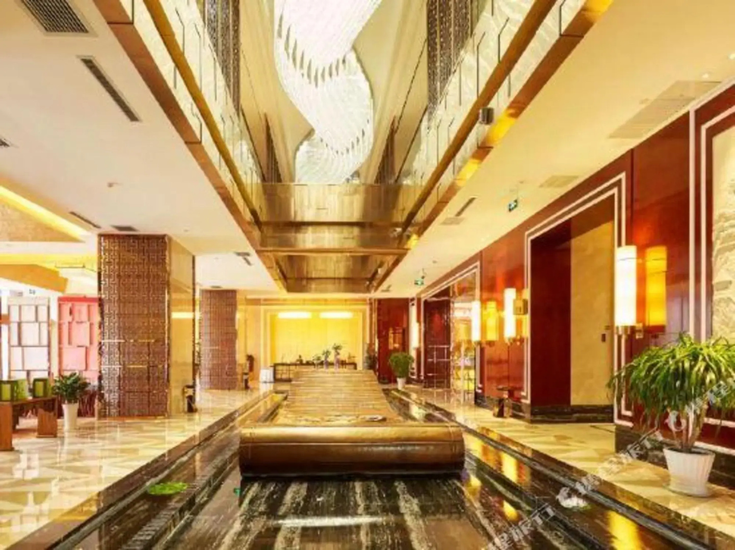 Wendeng Huaxi Hotel