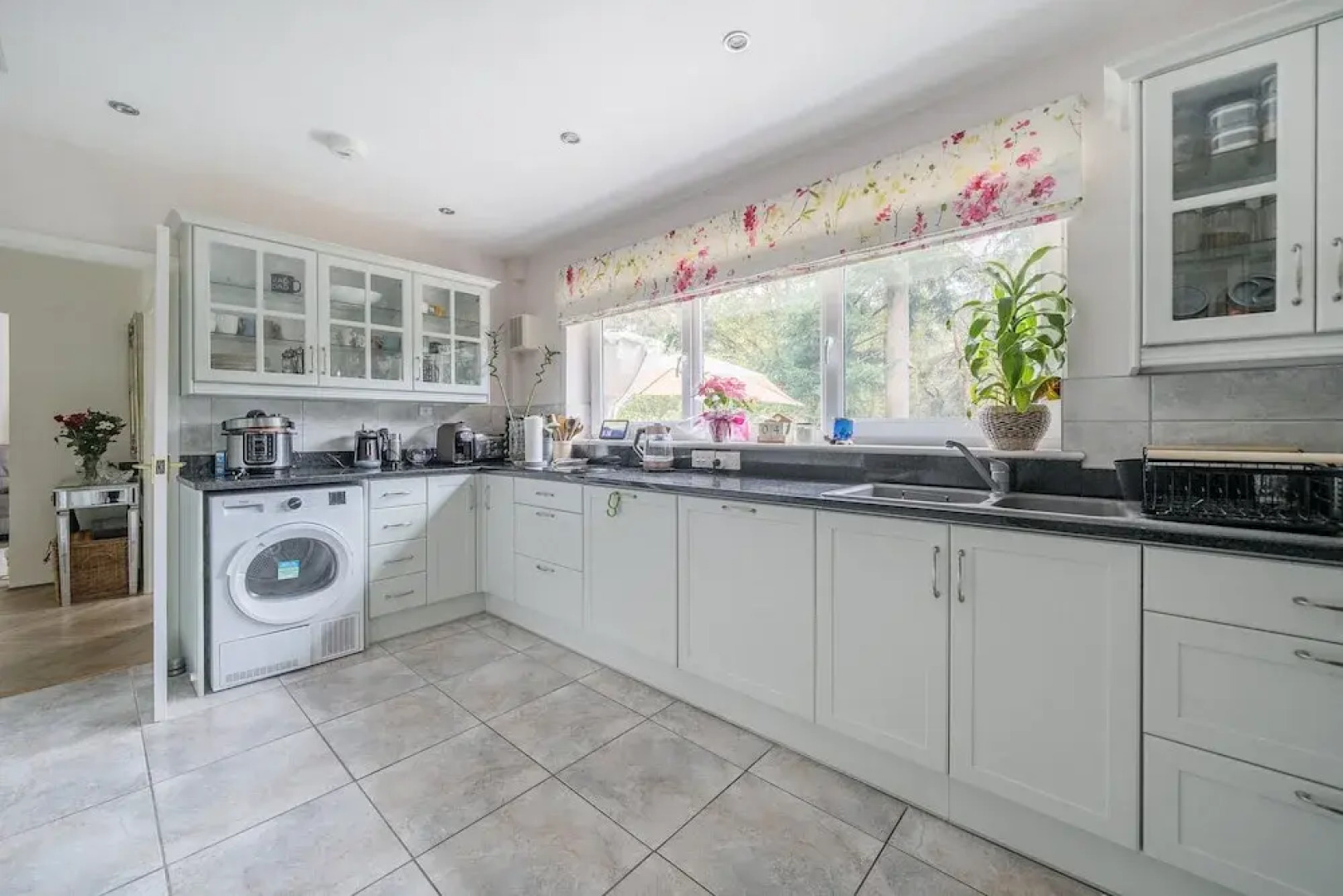 5Bd House In The Forest