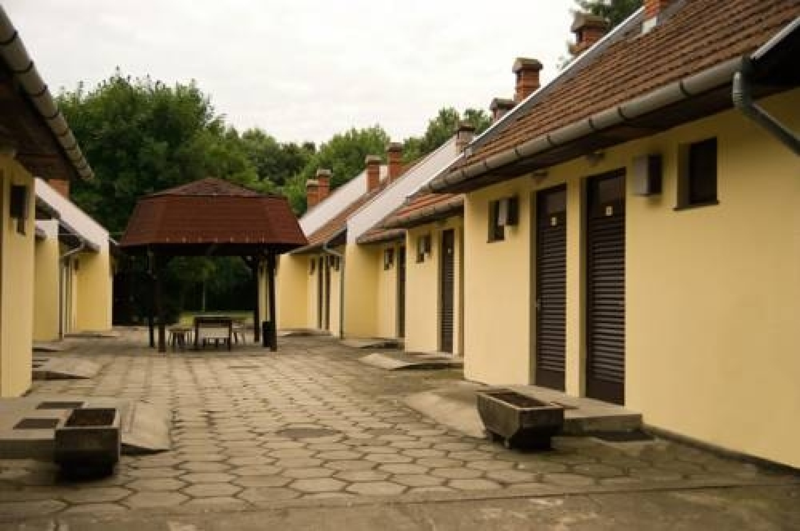 Thermal Kemping es Motel