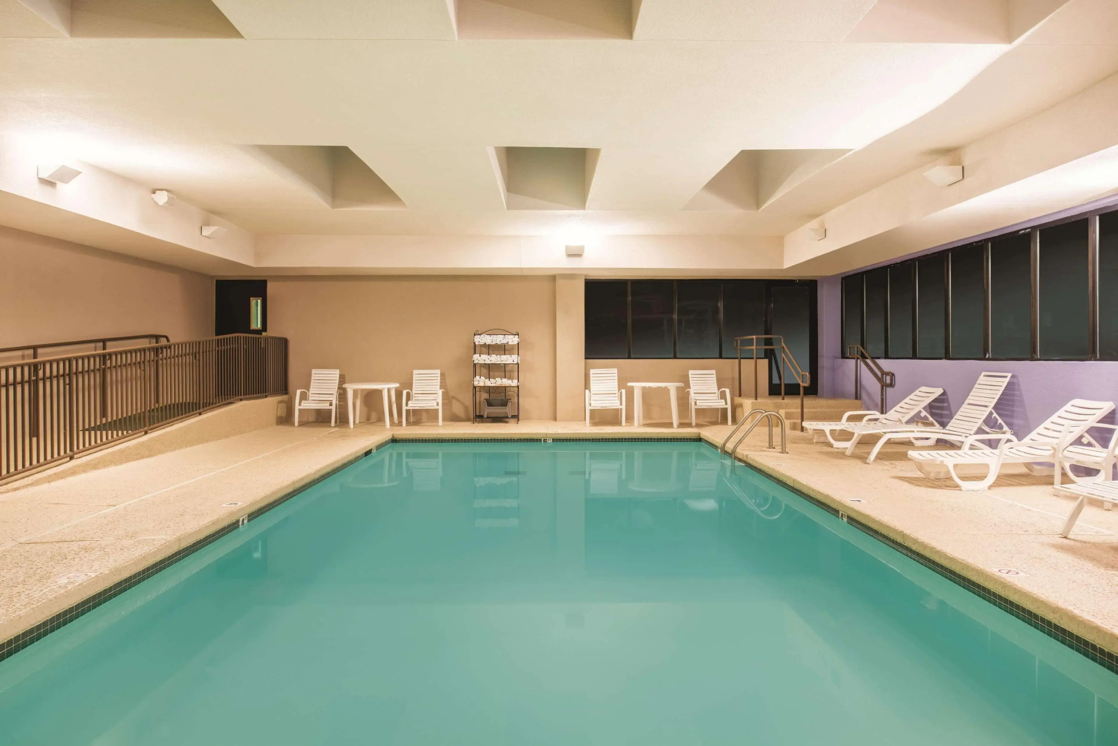 La Quinta Inn & Suites St. Louis Airport - Riverport