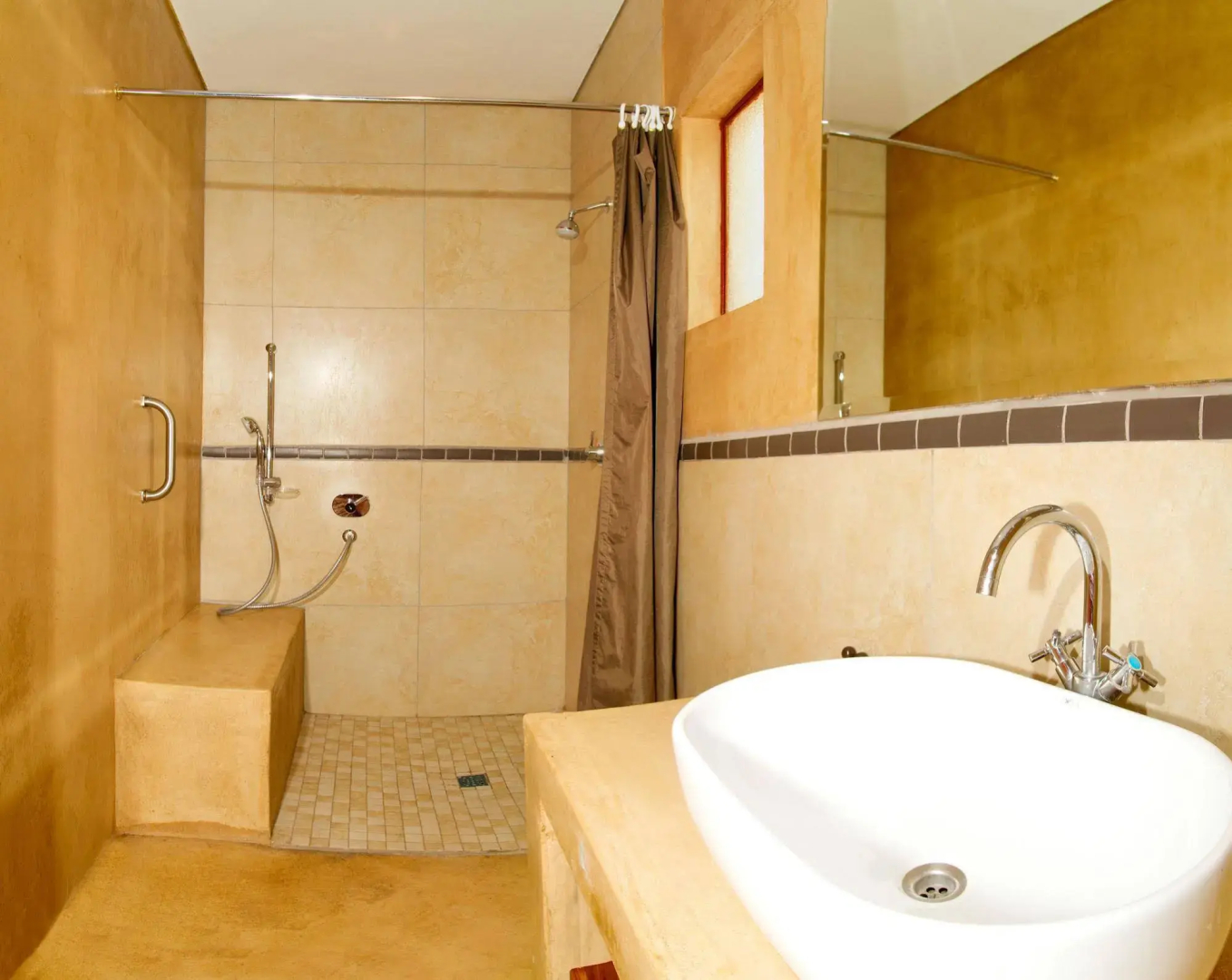 C'est Si Bon Hotel