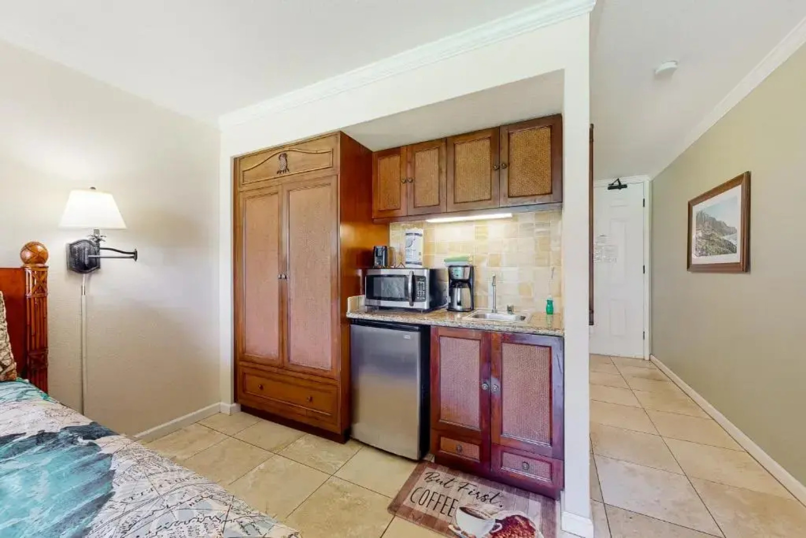 Islander On The Beach 258