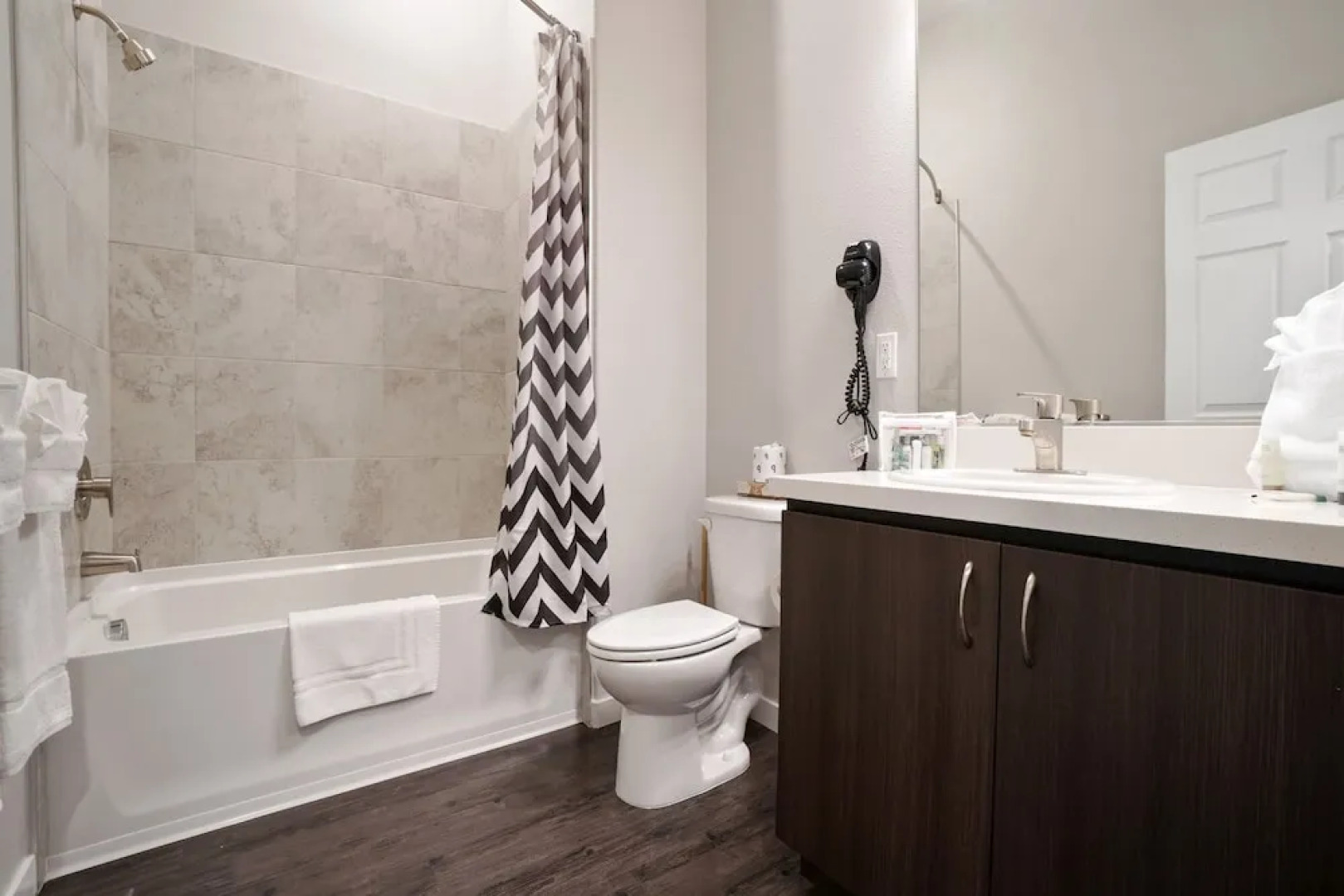 Global Luxury Suites in Campbell