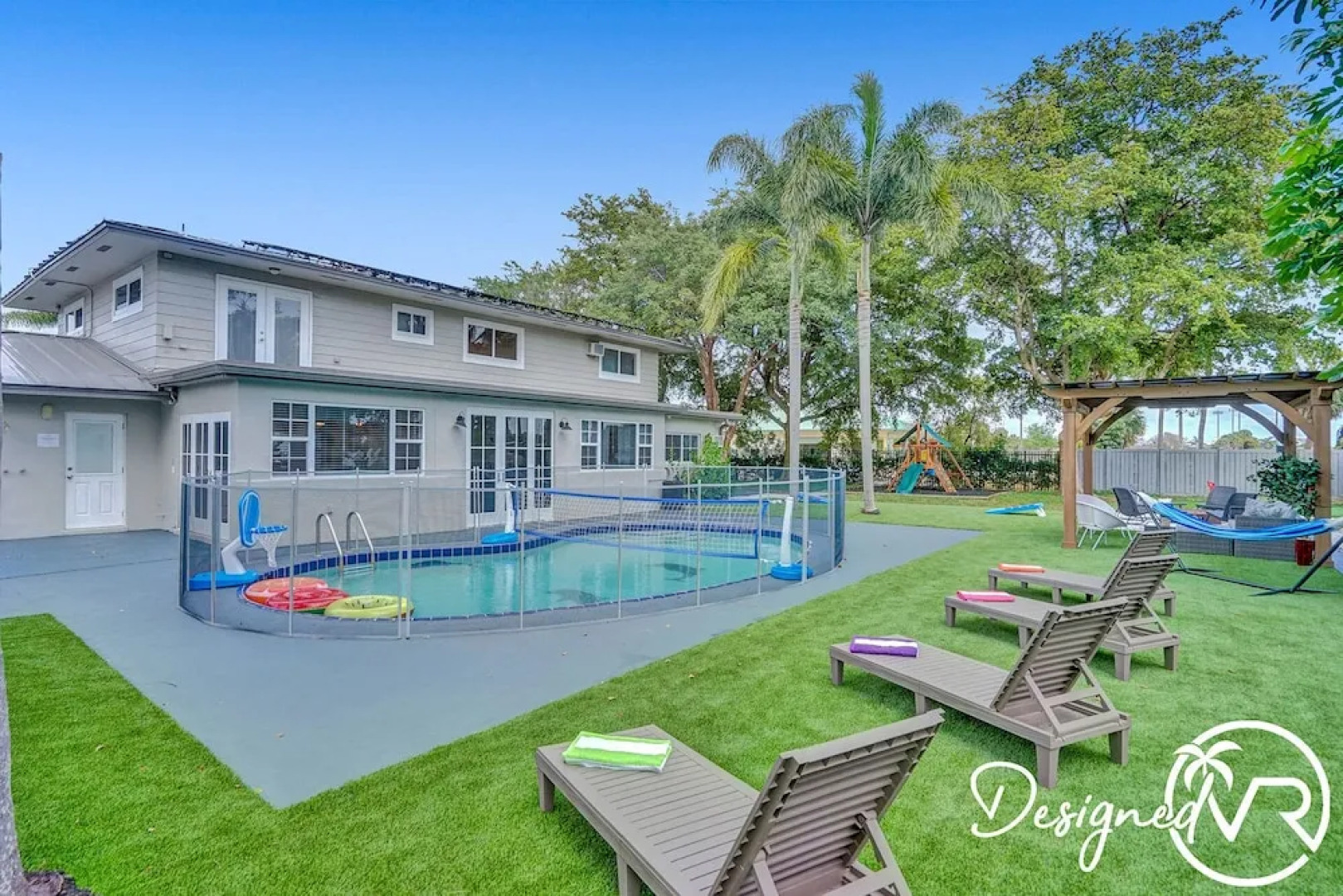 8BR Family Resort with Pool & Playground