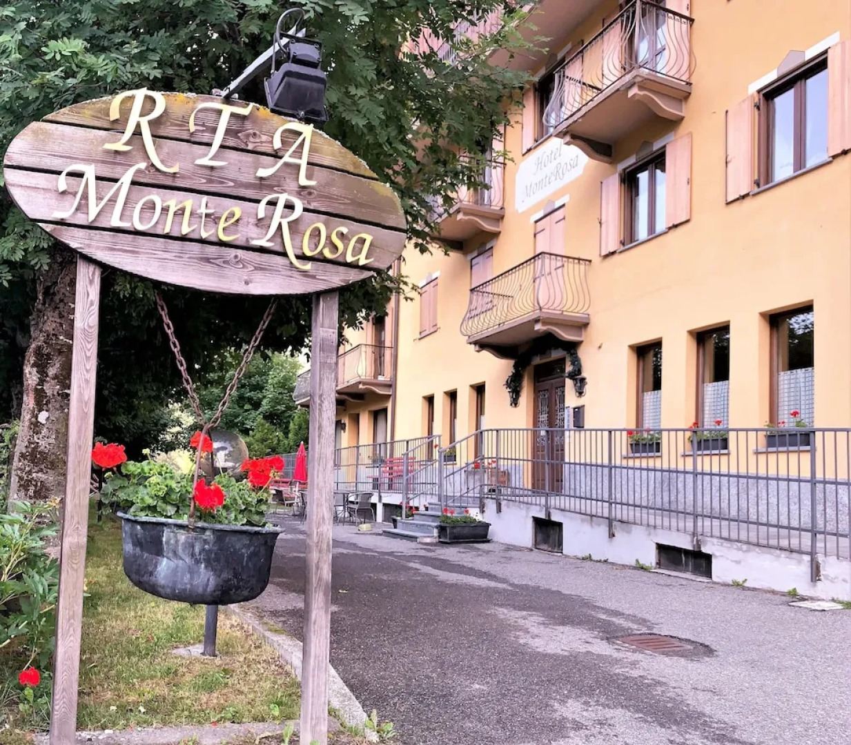 R.T.A. Hotel Monte Rosa