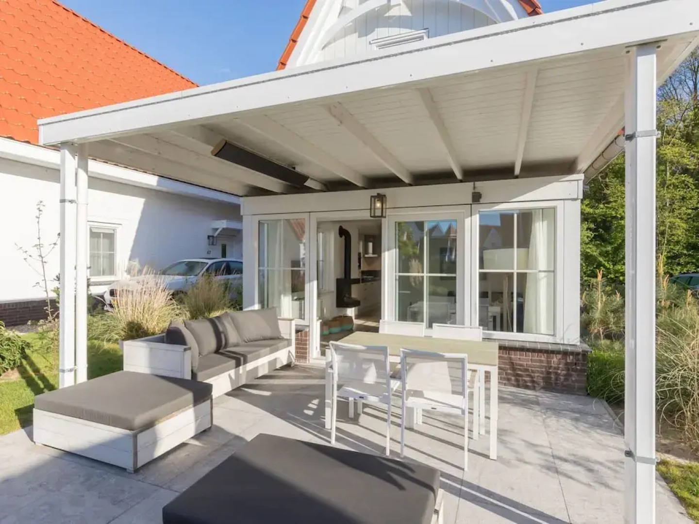 Luxurious, Stately Villa With Patio Heater, in a Holiday Park 1km From the Beach