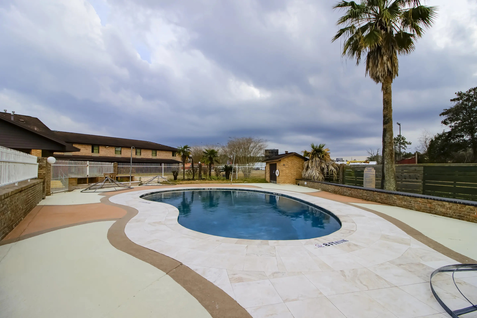 OYO Pinewood Inn & Suites Silsbee