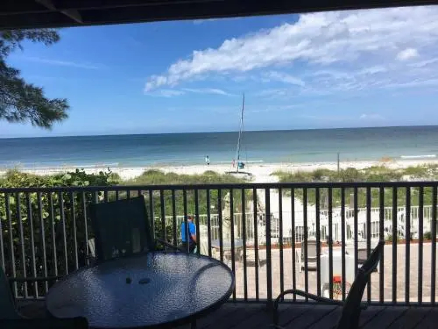 Joyce's Beachfront Suite 3